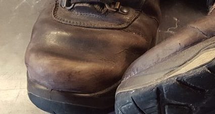 Gute Schuhe beim Gassi -Vergleich - Zehenkappe